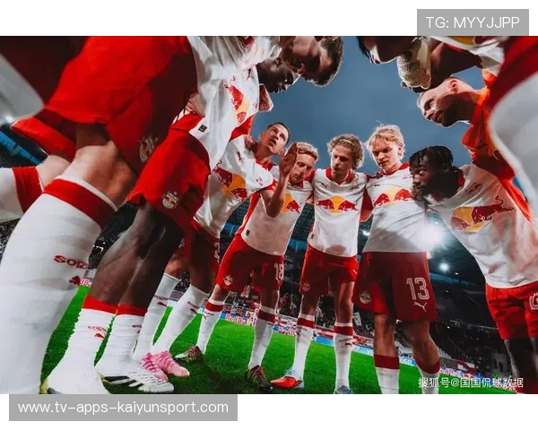 欧冠球队完善中前场衔接，攻守转换更加协调