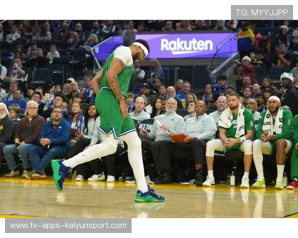 金州勇士憾负达拉斯独行侠,德雷蒙德·格林防守失位,末节画面让人窒息 金州勇士憾负达拉斯独行侠,德雷蒙德·格林防守失位,末节画面让人窒息